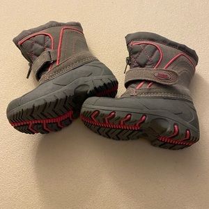 Totes, snow boots, toddler girl size 5